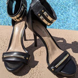 Gianni Bini Gold and Black Sexy Heels